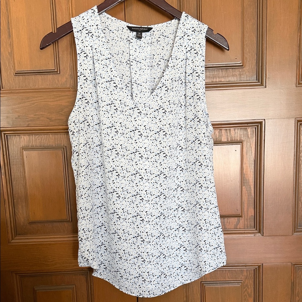Banana Republic Speckled V-Neck Sleeveless Top